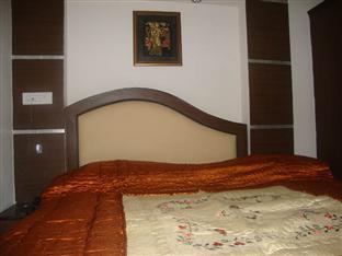 Alps Hotel